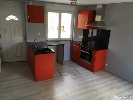 maison de bourg 2 chambres + parking cinq mars la pile