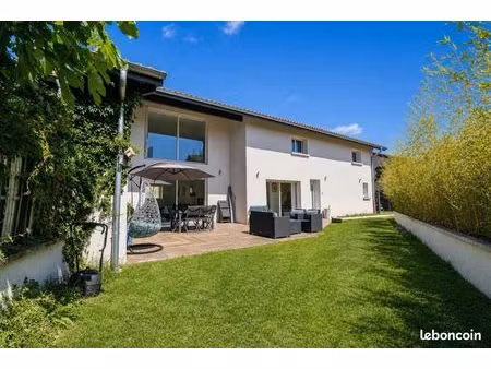maison 5 pièces 160 m²