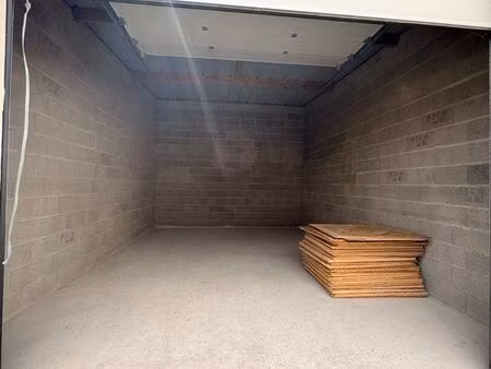 box de stockage à louer – 39 m² – secteur chargé / amboise