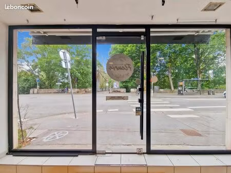bureaux 46 m² tours