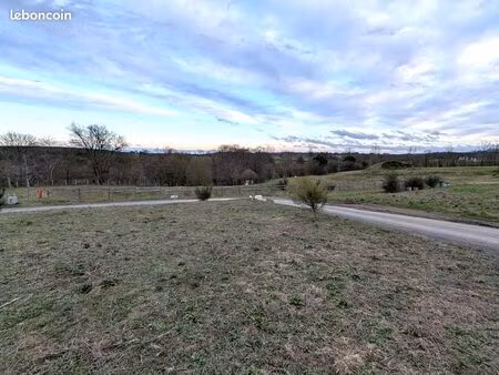 terrains à vendre avec vue dégagée et bordés de sentiers et bois