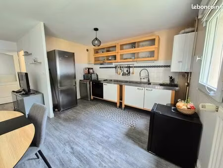 appartement 3 pièces + 2 places de stationnement