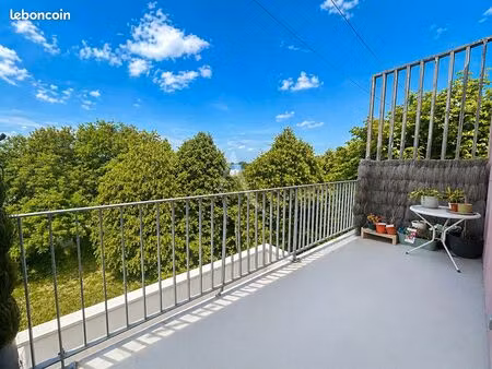 appartement 3 pièces 69 m²