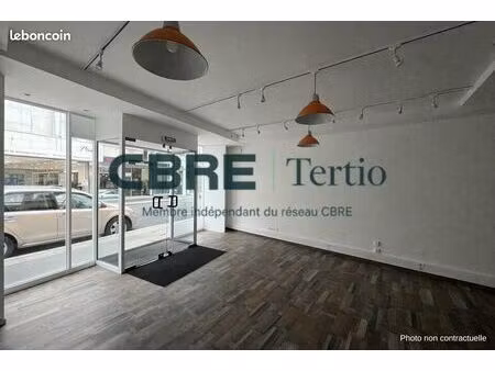 local commercial 62 m² tours