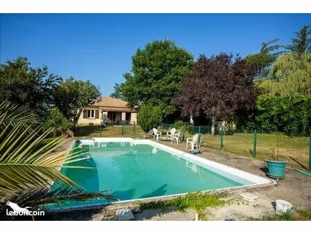 maison 5 pièces 214 m²