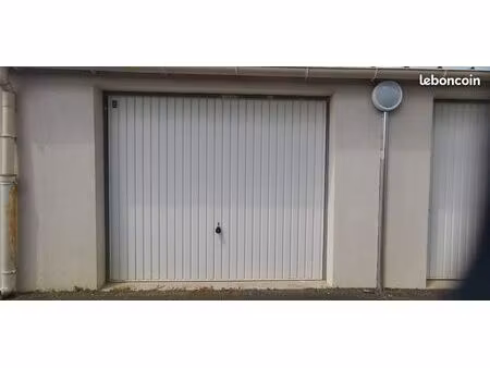 parking/box 23 m² biscarrosse