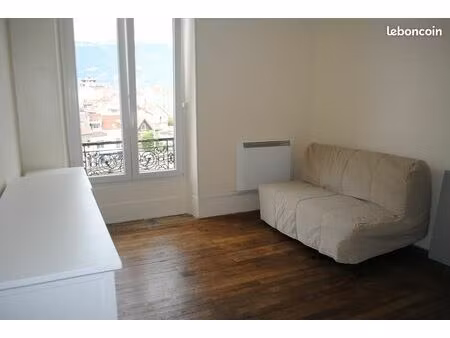 meuble 32 m² hyper centre elect. chauf. compris