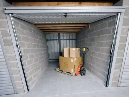 box de stockage garde de meuble garage à louer
