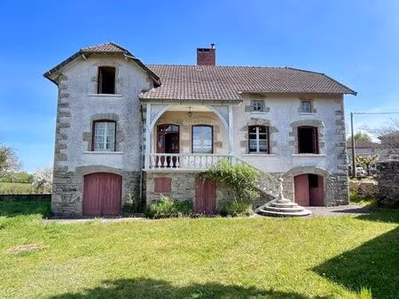 maison de campagne chaleureuse