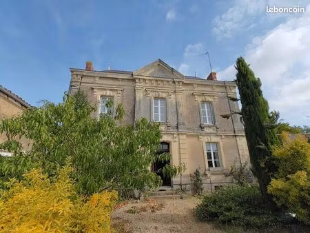 maison 6 pièces 207 m²