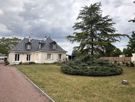 maison 9 pièces 172 m²