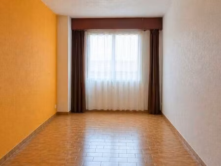 studio 1 pièce 25 m²