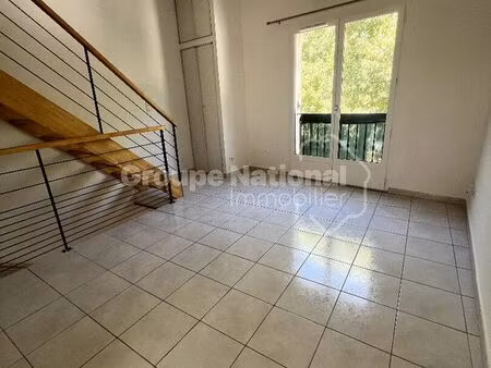 studio 1 pièce 32 m²