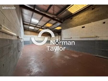 local d'activité 220 m²