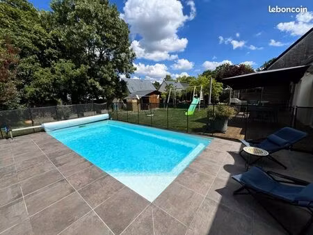maison avec piscine chauffée 145m2 hab (154 au sol) 12p dt 1 suite parentale au rdc  4 ch 