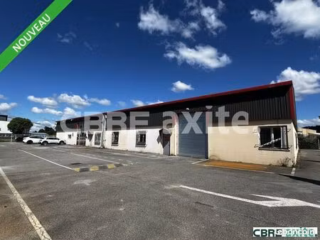 local d'activite 700 m² villemoirieu