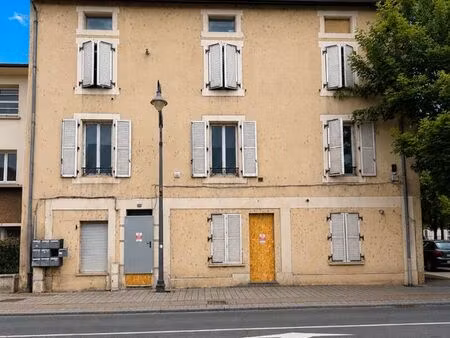 immeuble 24 pièces 537 m²