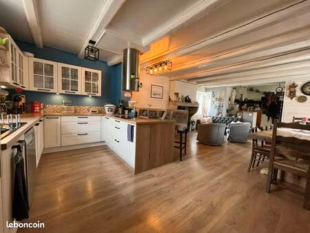 maison de village 5 pièces 140m2