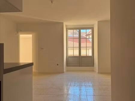rénové à neuf appartement 4 pièces