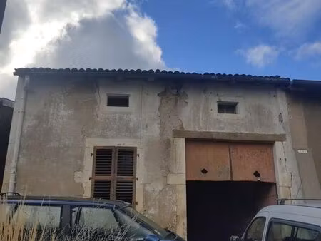 maison 1 pièce (192 m2 + 63 m2 terrain)
