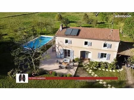 villa 5 pièces 140 m²