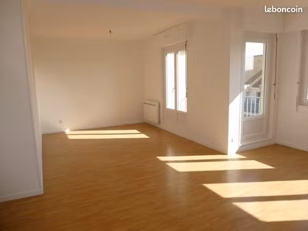 appartement f4 à ay 3 place salvador allende