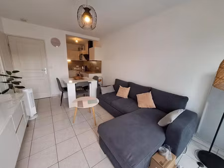 location meublée appartement 2 pièces 38 m² à le haillan (33185)  850 €