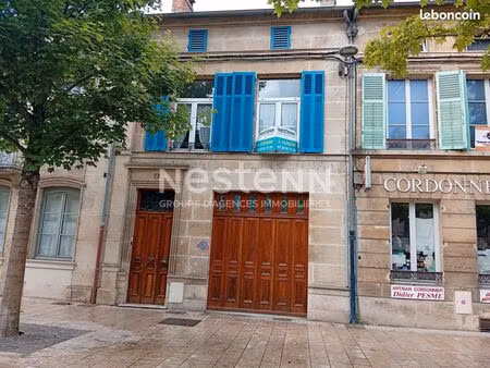 maison de ville 8 pièces 160 m²
