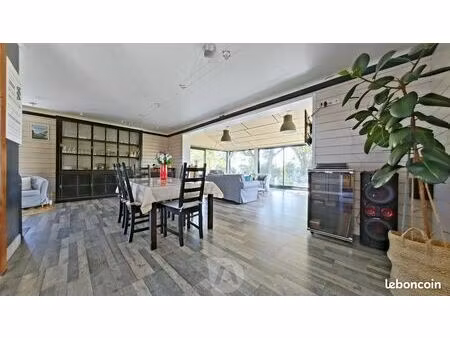 maison 7 pièces 161 m²