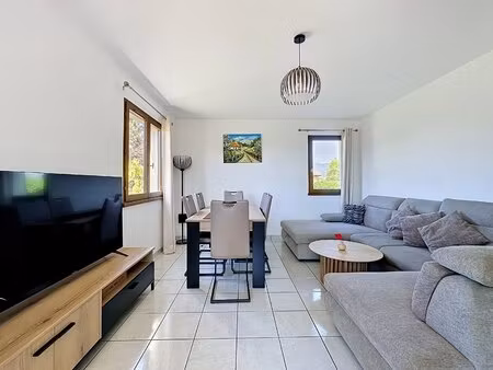 appartement t2 + bureau meublé de 58m2 avec balcon  garage fermé et cave !