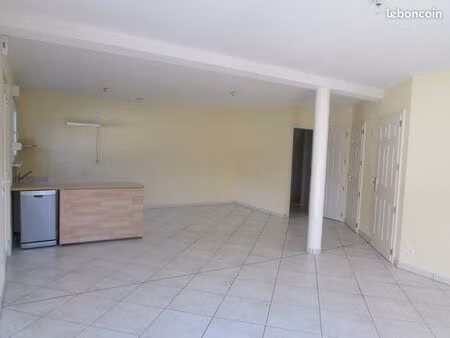 appartement - 2 pièces - 58 m2 - troisfontaines 57870 - 490