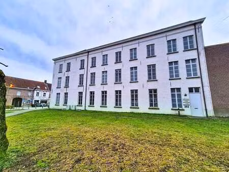 bureau unique (161 m²) à louer au cœur de drongen