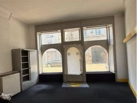 local professionnel bon emplacement