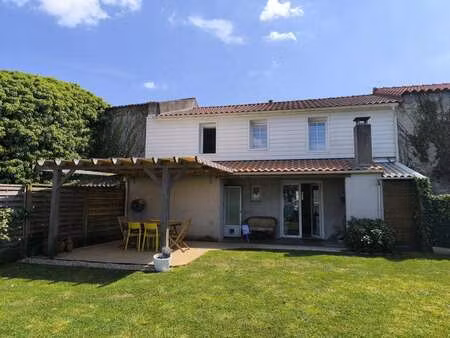 vente maison à maisdon-sur-sèvre (44690) : à vendre / 79m² maisdon-sur-sèvre