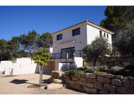 bastide t5 130m2 récente avec piscine sur 2000m2 à ventabren