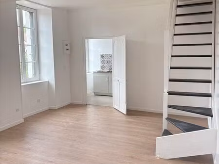 location appartement t3/f3 duplex lumineux rénové 83m2 à moulins-engilbert avec jardin