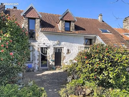 maison 5 pièces 136 m²