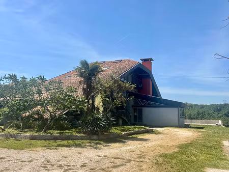 caraman - maison plus maisons d'hôtes avec piscine