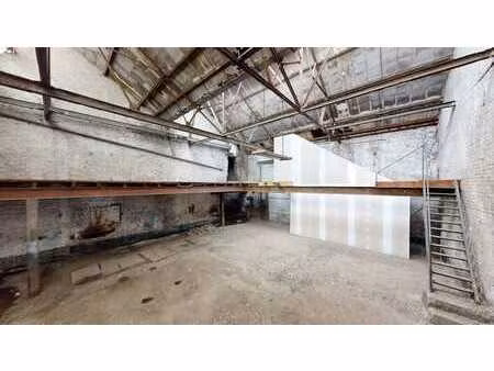 entrepôt de +/- 100 m²