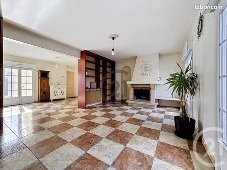 maison 6 pièces 122 m²