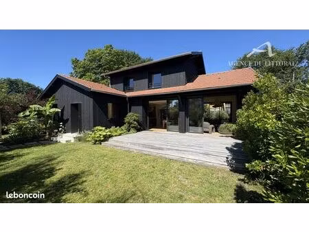 villa 5 pièces 123 m²