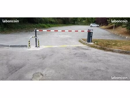 a vendre places de parking à vannes