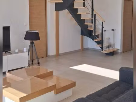 maison 9 pièces de 216 m2