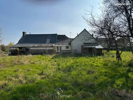 à saisir : charmante maison mitoyenne à bodrebel  à 5 km de questembert