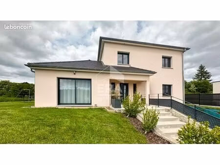 maison 5 pièces 136 m²