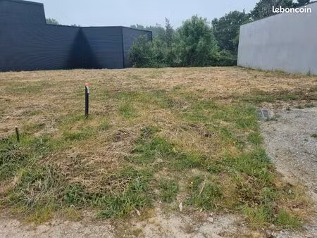 terrain viabilisé pret à construire