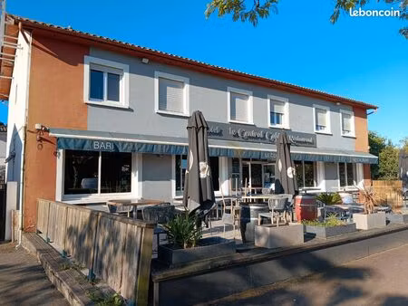 ensemble immobilier commerce + maison