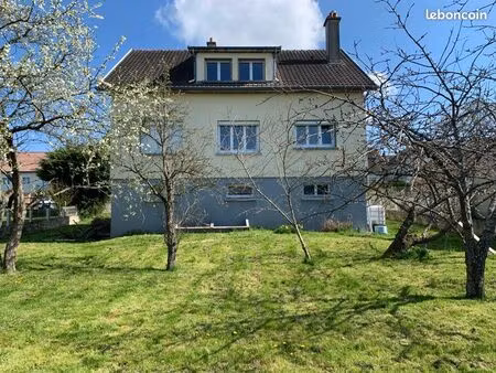 beau pavillon moderne 6 chambres rénové intérieurement récemment avec ravalement des façad