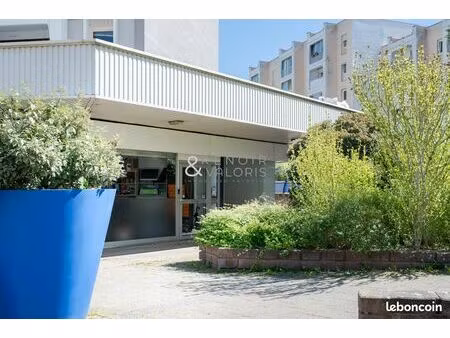 bureaux 81 m² vandoeuvre-lès-nancy