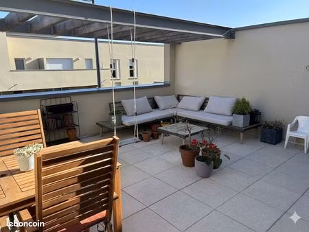 superbe appartement récent t3 85m2